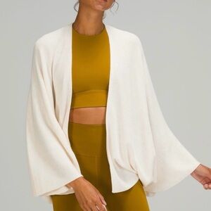 Lululemon Athletica Cream Women's Poncho